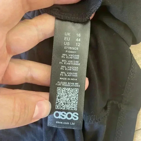 ASOS Curve Black Floral Embroidered Dress - Picture 11 of 12